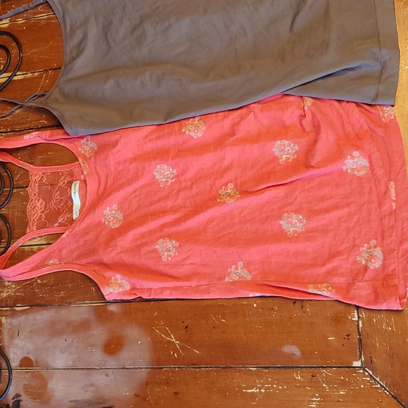 Small Tank Tops - Picture 2 of 10